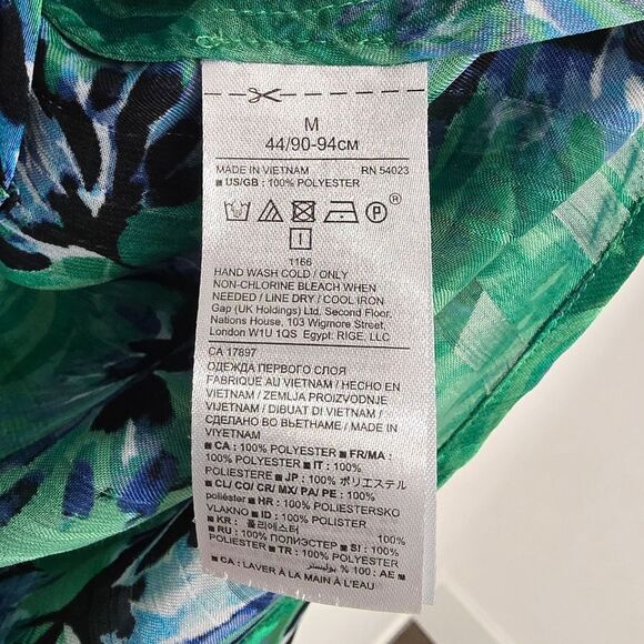 Banana Republic Dillon Long Sleeve Button Down Classic Blouse in Jungle Floral - Picture 10 of 10